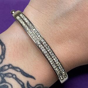 💛 White Gold Plated CZ Bangle Bracelet